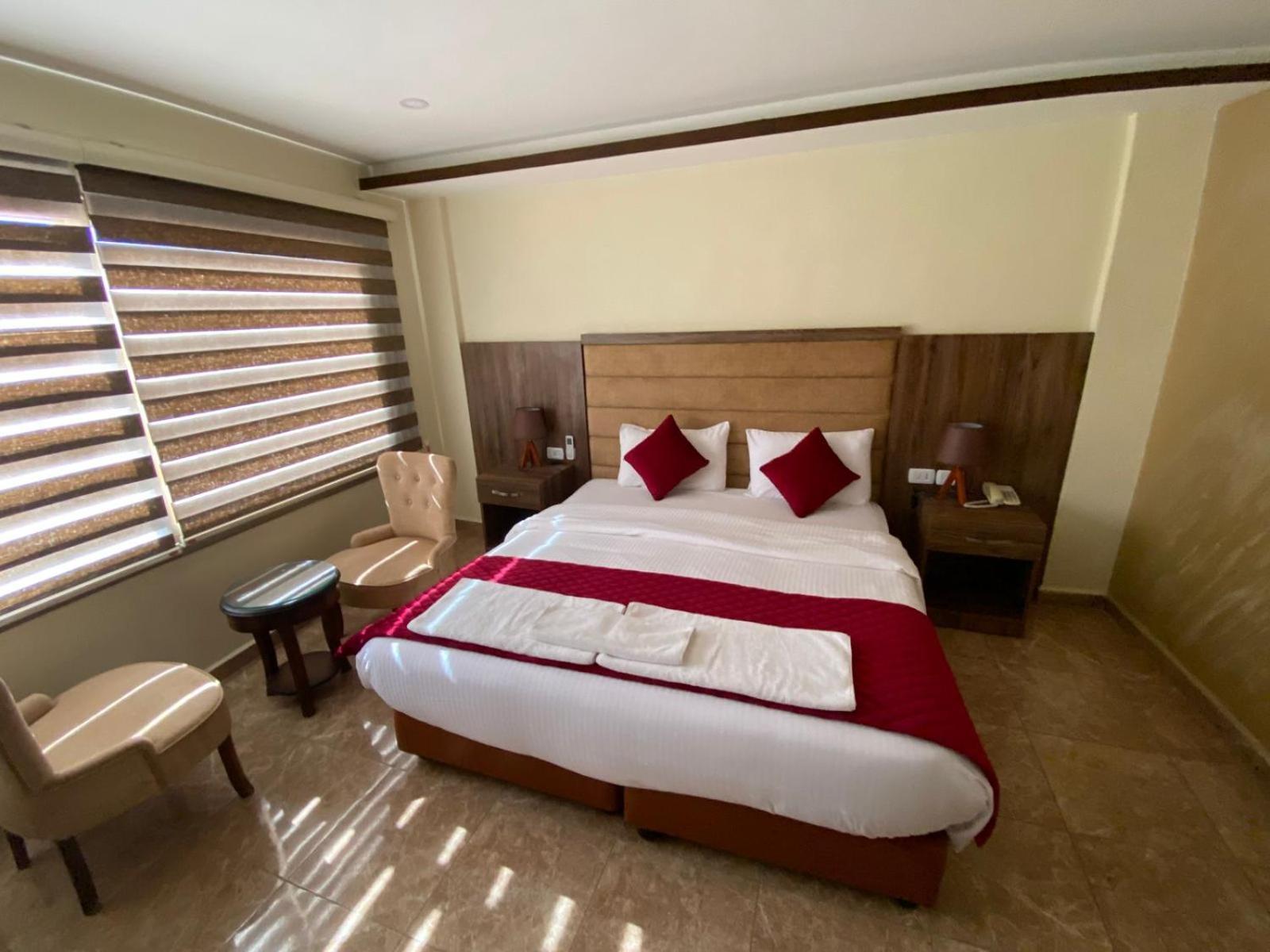 Sunset Hotel Wadi Musa Exterior photo